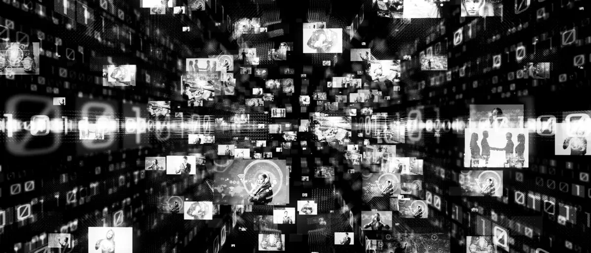 Display advertising creative streaming across the web